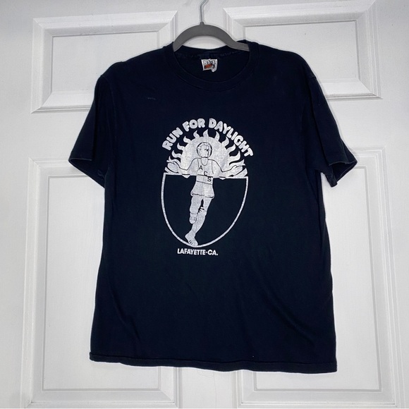 Vtg Hanes Single Stitch RUN FOR DAYLIGHT Lafayette, CA Short Sleeve Tee Large - Picture 1 of 6